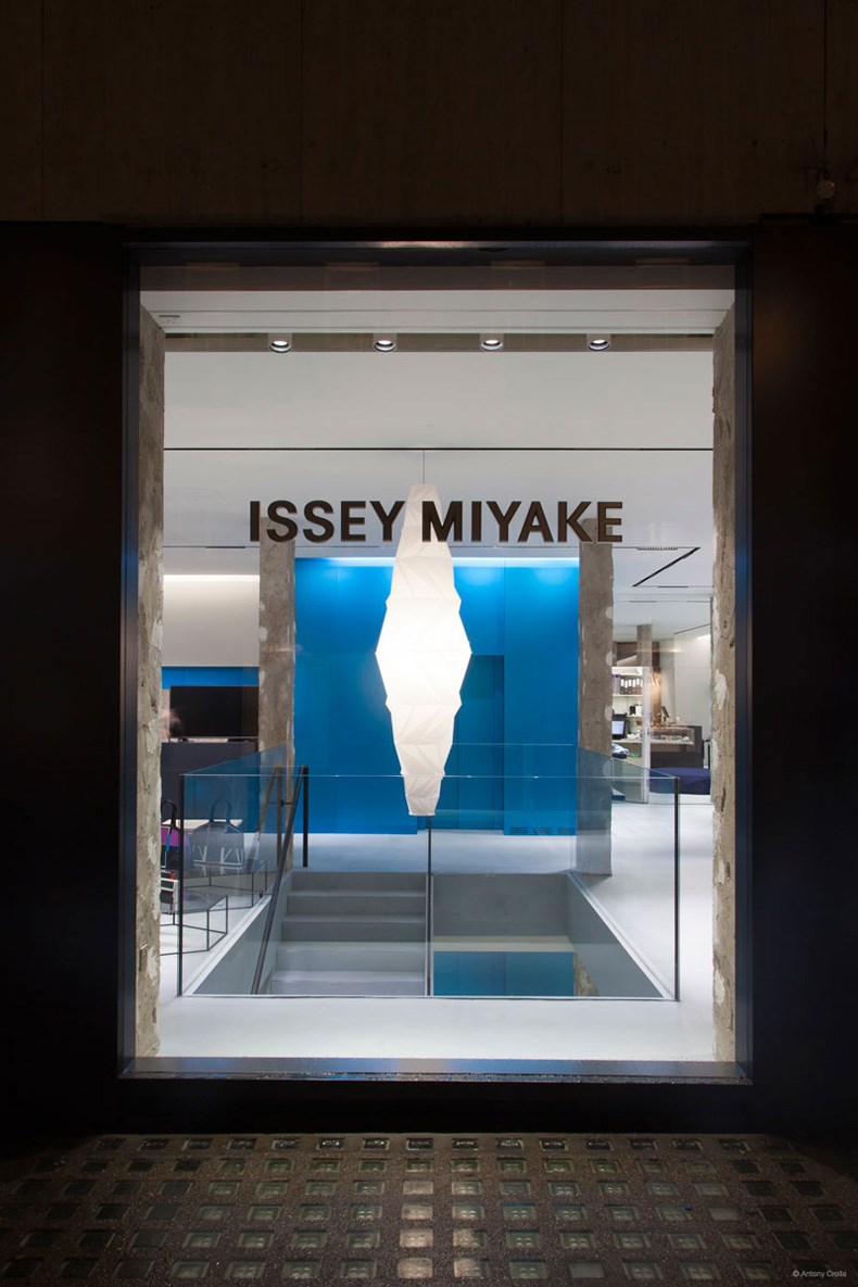 涓夊畢涓€鐢_Issey-Miyake-Flagship-Store-London (1).jpg
