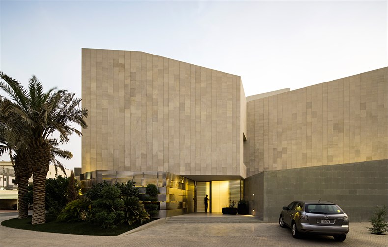 AGI_WALL_HOUSE_KUWAIT_081015_0904.jpg