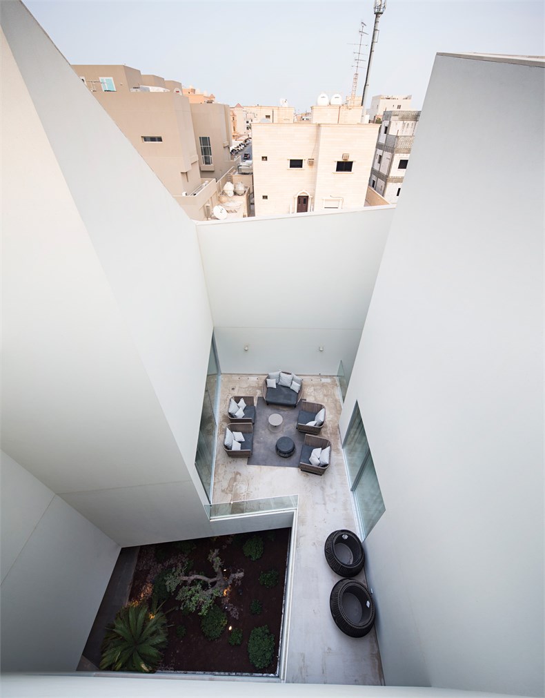 AGI_WALL_HOUSE_KUWAIT_PAN_081015_0014.jpg