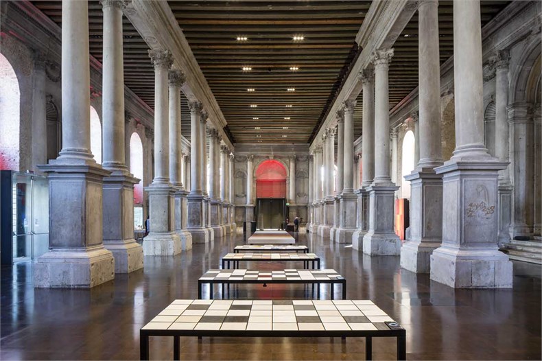 Marco Piva威尼斯双年展之「设计的复合性：材料、色彩、结构」展览-05