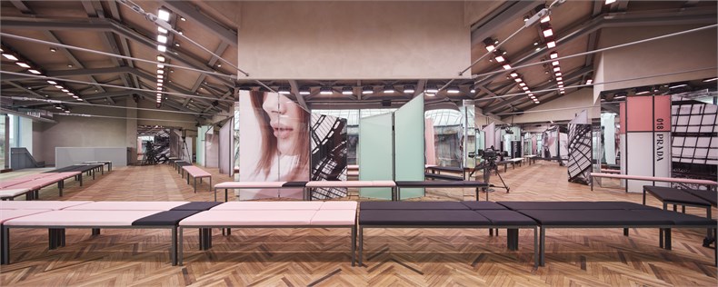 Prada 2018 Resort Womenswear Fashion Show Space 06.jpg