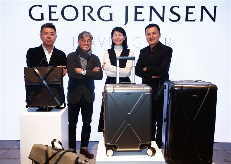 左起：建筑师马岩松、乔治杰生全球设计总监David Chu、《GQ》主编王锋、时装设计师吕燕.jpg