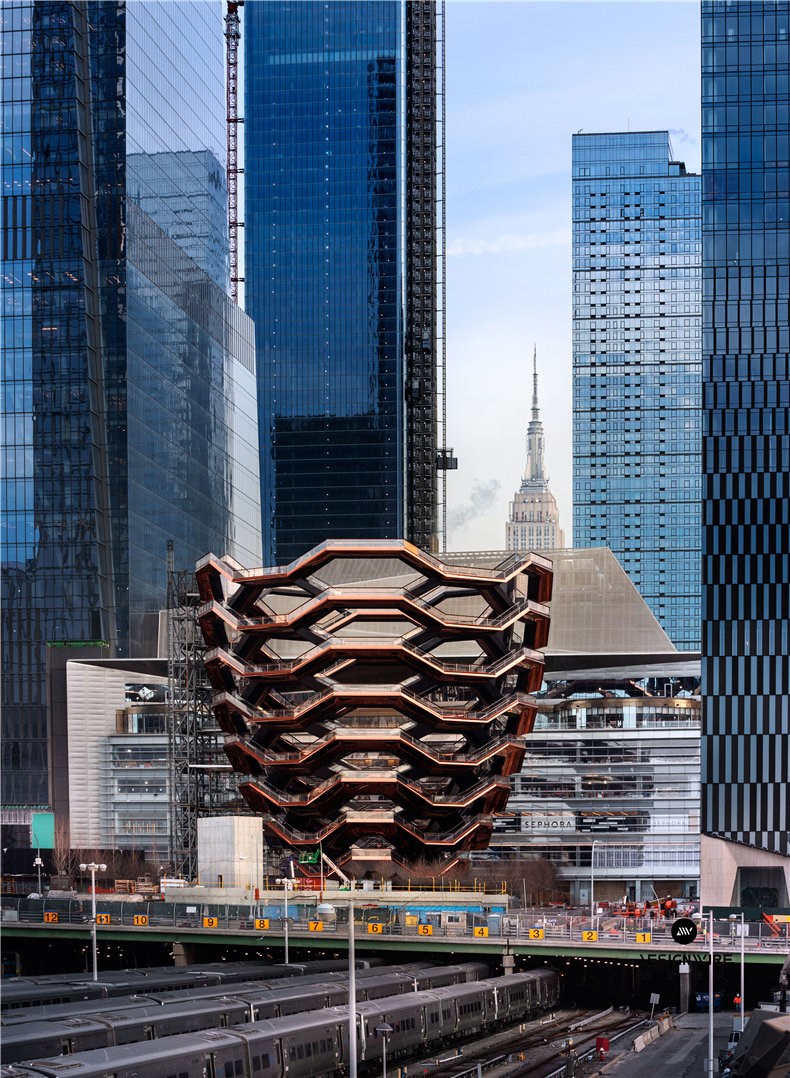 Photo---Vessel-with-The-Shops-&-Restaurant-at-Hudson-Yards---courtesy-of-Michael-Moran-for-Related-Oxford.jpg