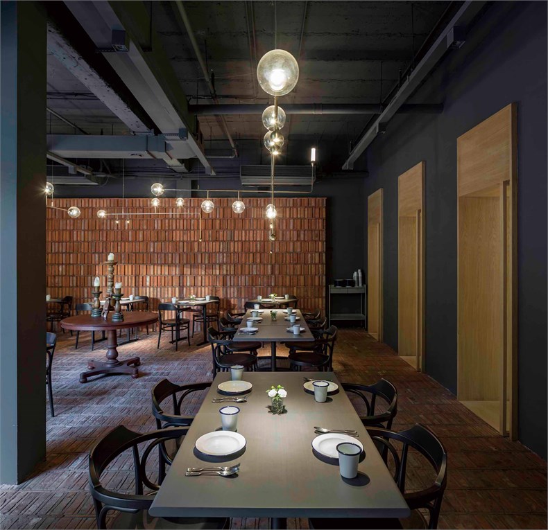 18 Together restaurant_photographed by Pedro Pegenaute.jpg