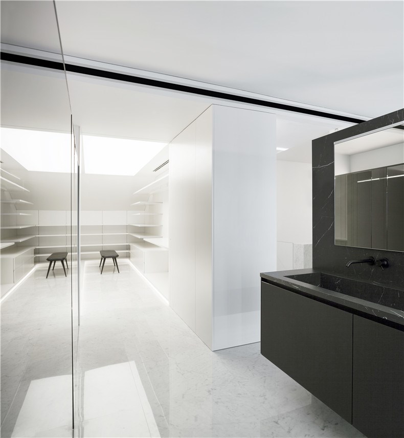 FRAN SILVESTRE ARQUITECTOS_ PENTHOUSE IN COSTA BLANCA_031.jpg