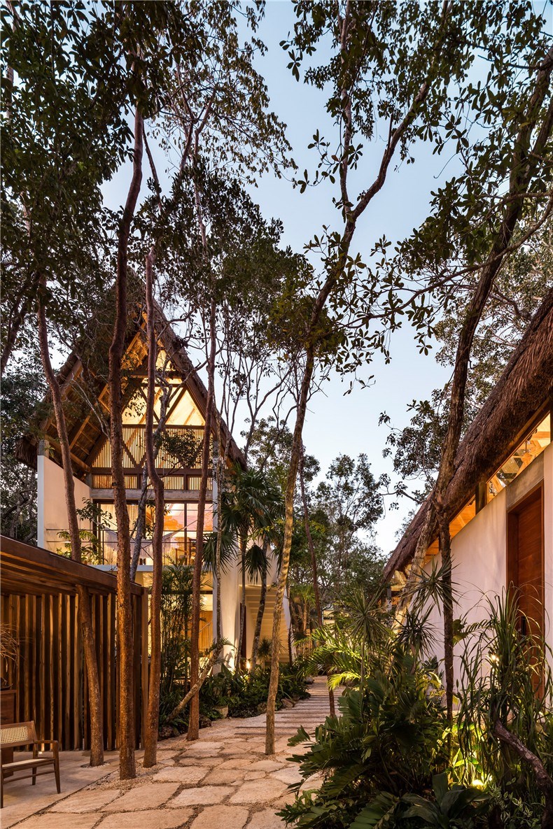 jungle-keva-tulum-hotel-architecture-interiors-mexico-jaque-studio_dezeen_2364_col_5.jpg