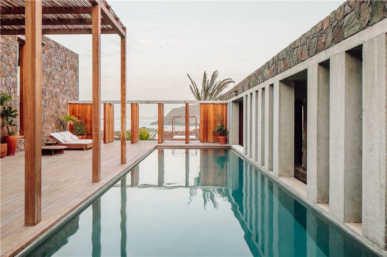 barefoot-luxury-hotel-interiors-cape-verde-polo-architects_dezeen_2364_col_3.jpg
