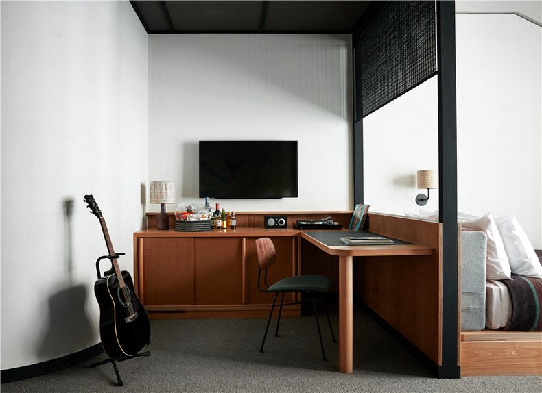 Ace Hotel Kyoto - guestroom desk and minibar- credit Stephen Kent Johnson.jpg