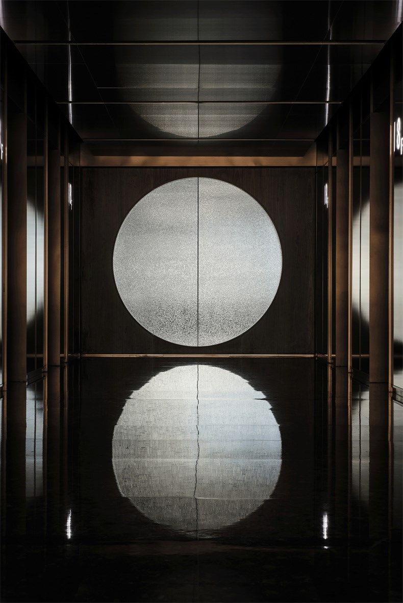 1.  镜花水月的门厅.jpg