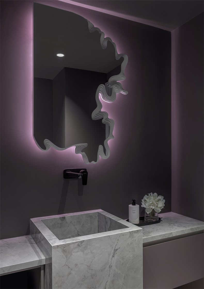 客卫 _ Bathroom.jpg