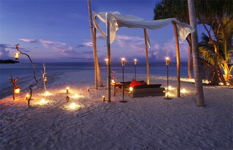 Beach Dinner (PW1205).jpg