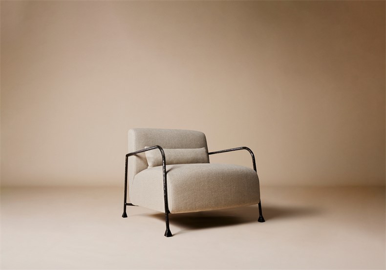 Aman Interiors - Ekam Lounge Chair _45953.jpg