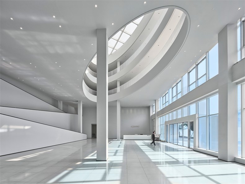 27 Office-Lobby----Brloote-Headquarter---Greater-Dog-Architects.jpg