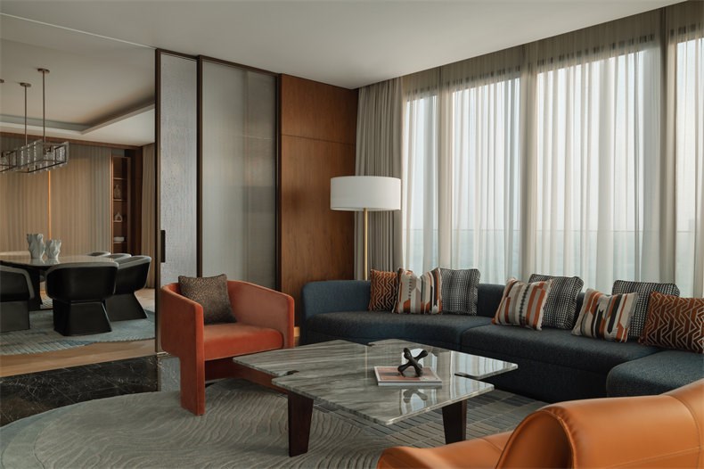 LWDesignConradBahrain_NateleeCocks_017.jpg