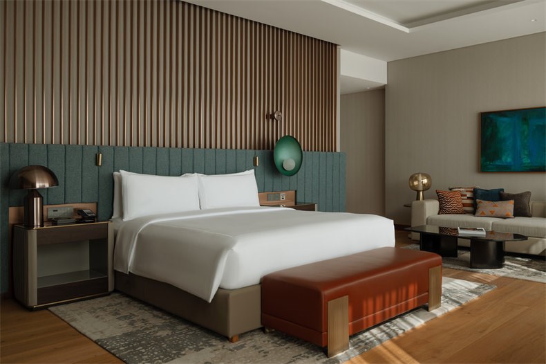 LWDesignConradBahrain_NateleeCocks_024.jpg
