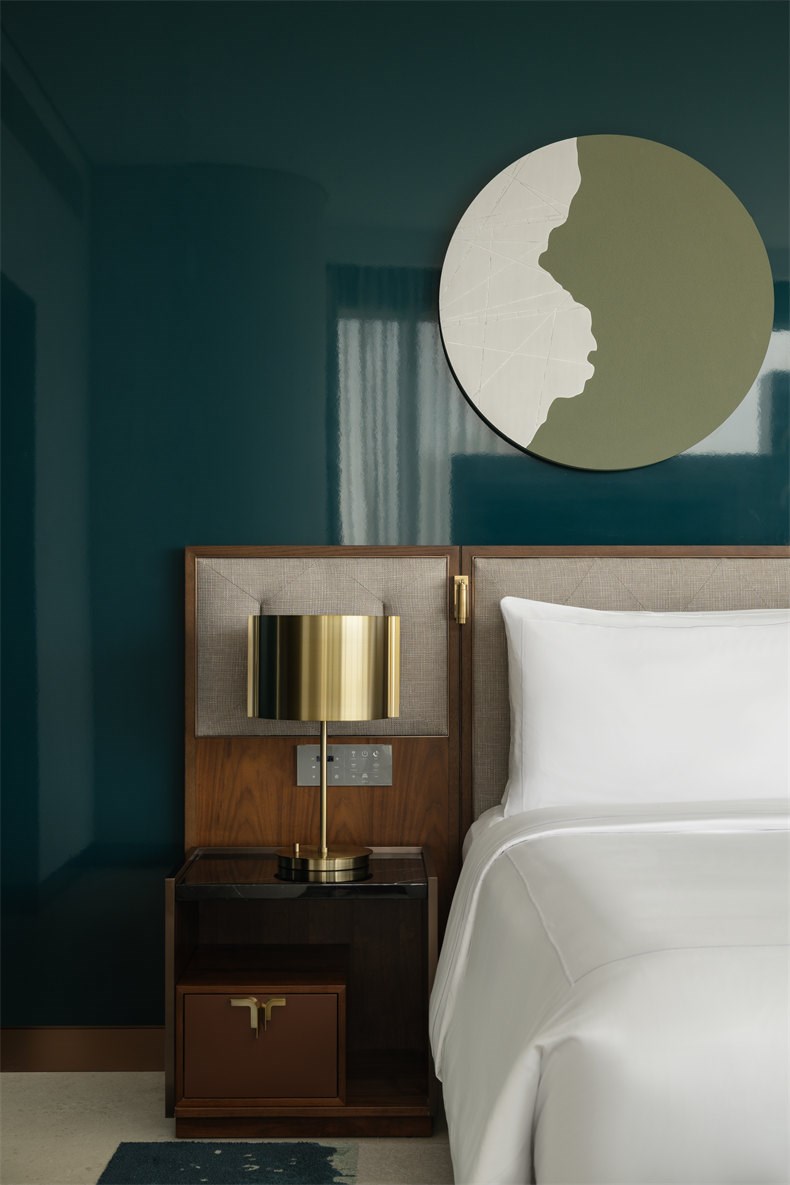 LWDesignConradBahrain_NateleeCocks_014.jpg