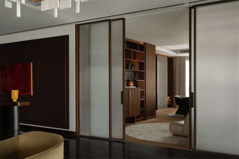 LWDesignConradBahrain_NateleeCocks_025.jpg