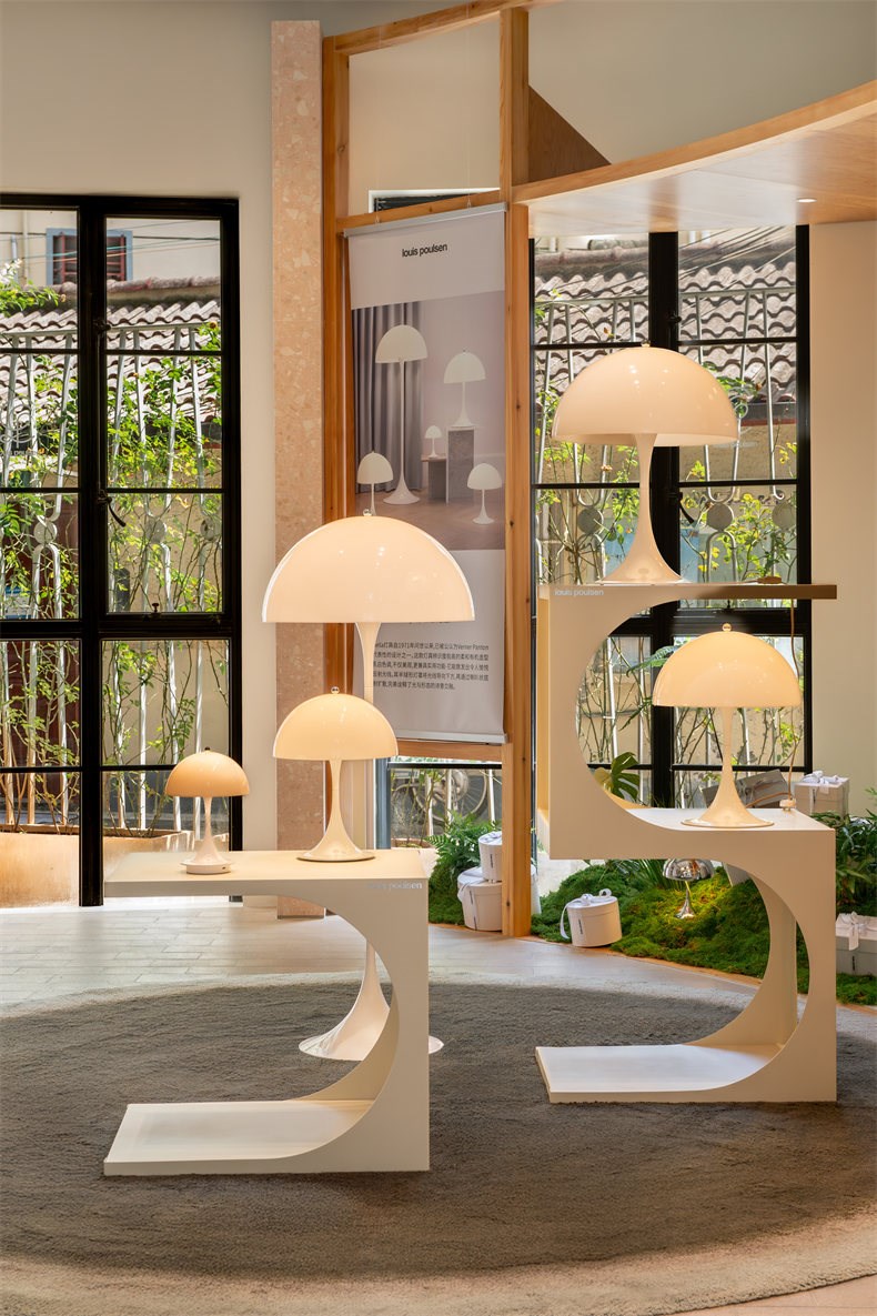 Louis Poulsen_Panthella_Popup_ (7).jpg