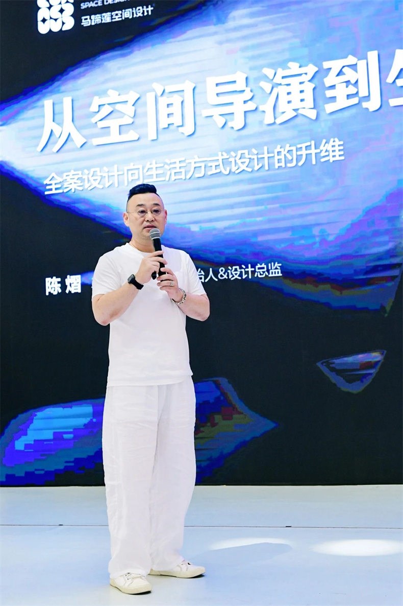 陈熠.jpg