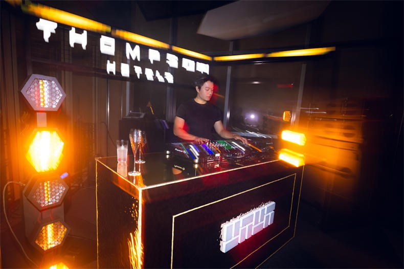 12. 灵感启幕之夜色律动派对.jpg 12. 灵感启幕之夜色律动派对.jpg